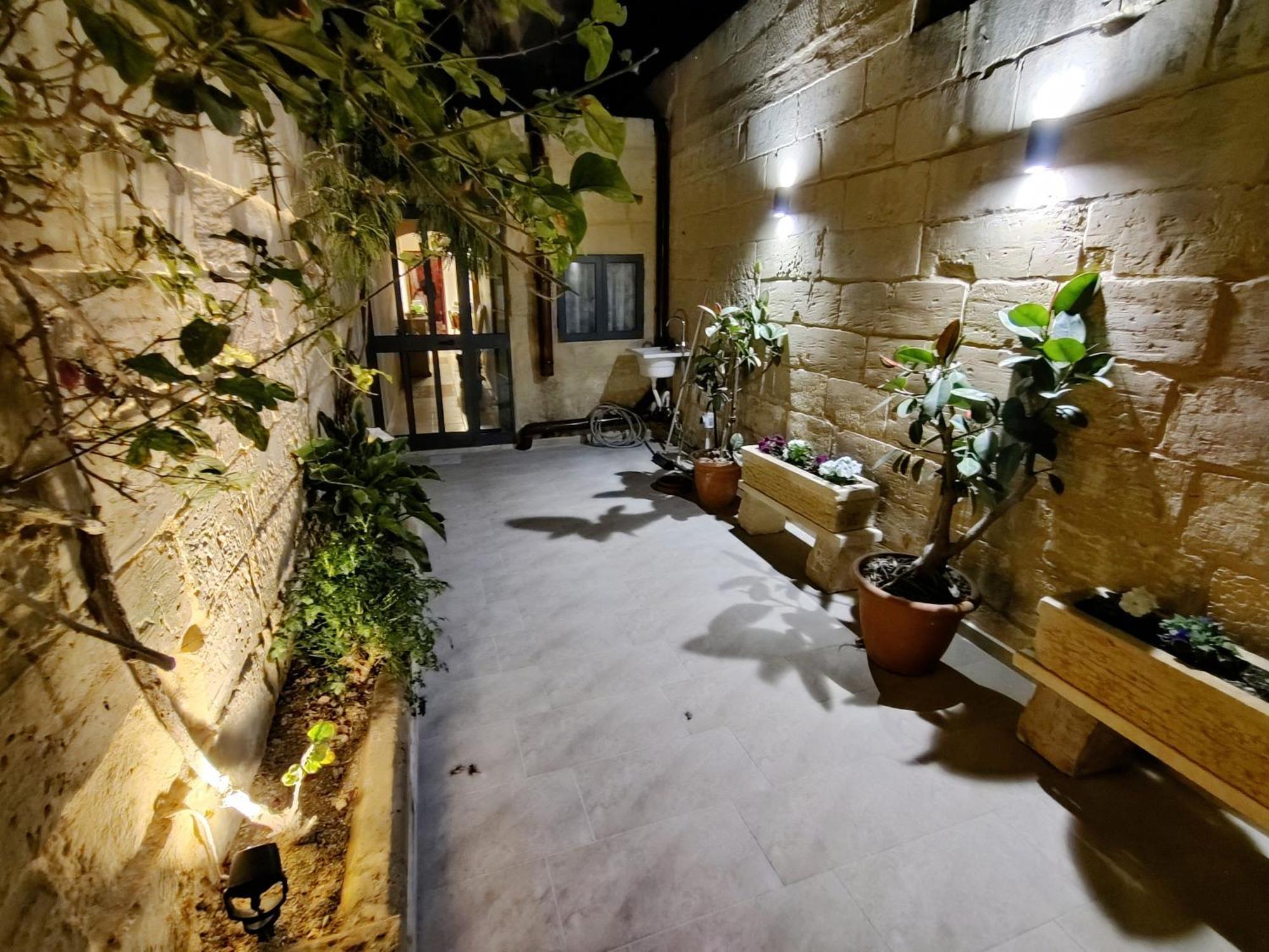 לוקה Peaceful Traditional Maltese Townhouse מראה חיצוני תמונה