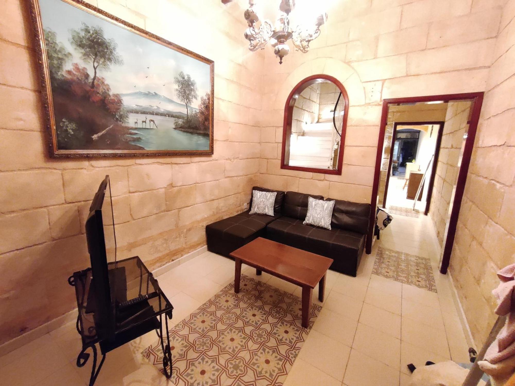 לוקה Peaceful Traditional Maltese Townhouse מראה חיצוני תמונה